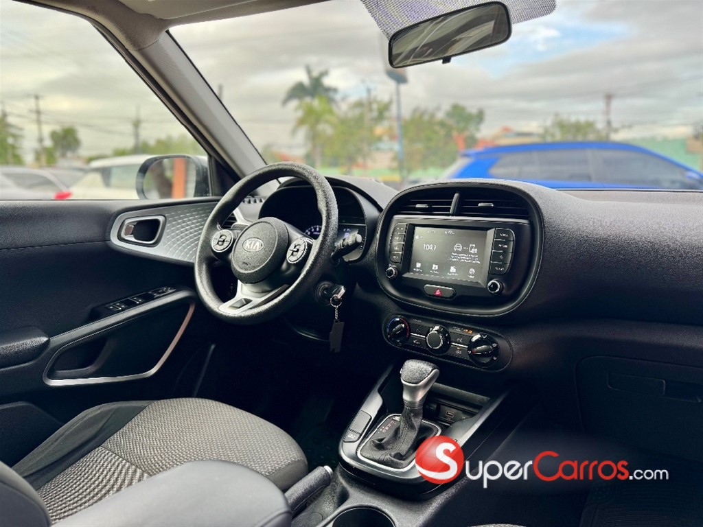 2020 Kia Soul LX — foto 8 / 12