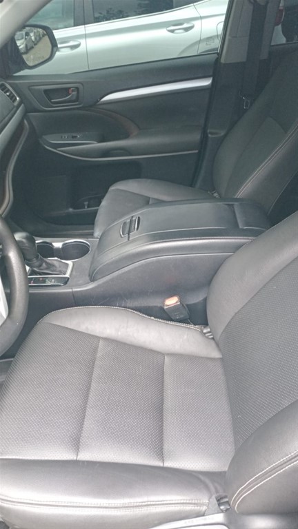 2019 Toyota Highlander Hybrid LE — foto 4 / 9