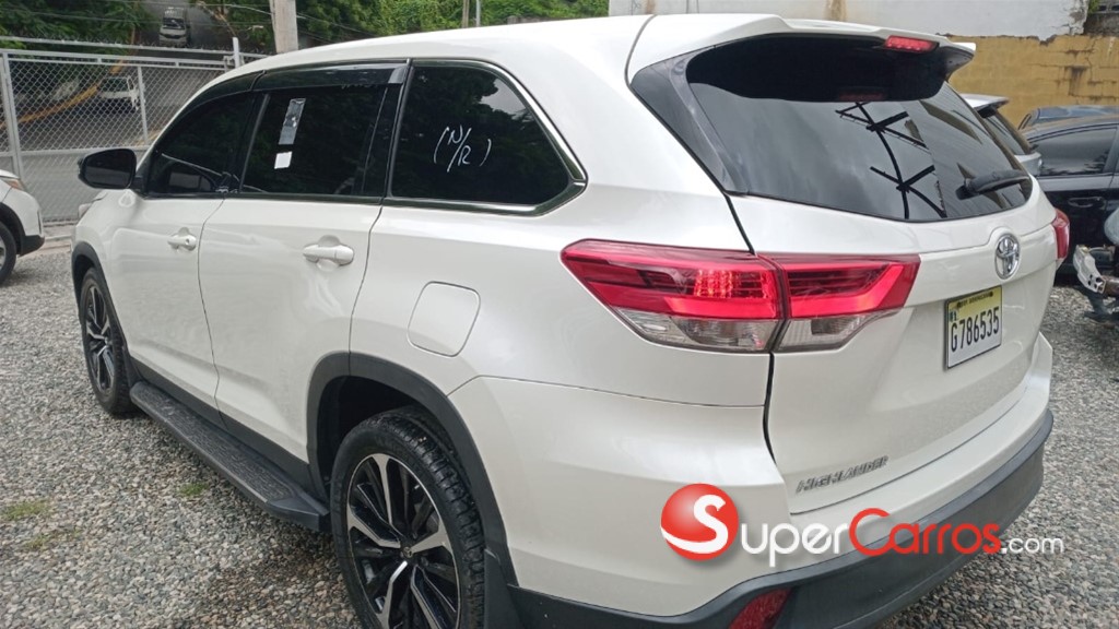 2019 Toyota Highlander Hybrid LE — foto 5 / 9