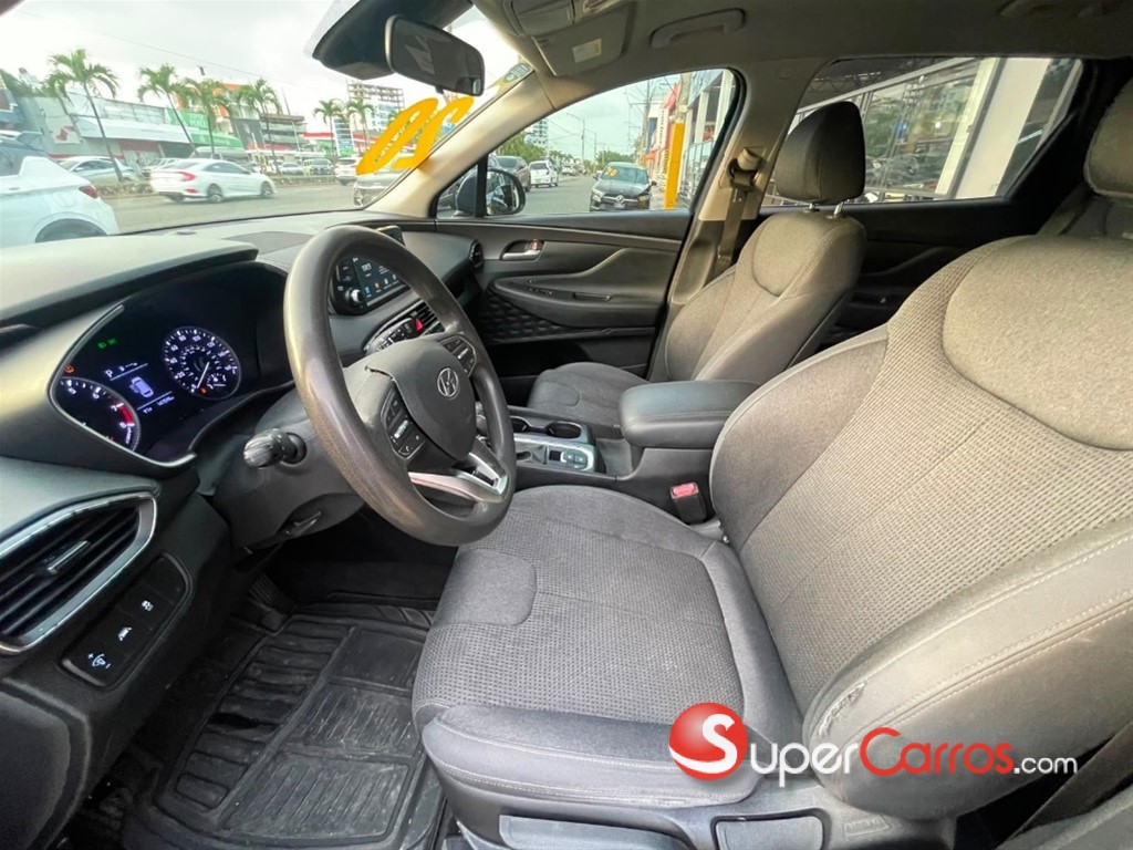 2020 Hyundai Santa Fe SE — foto 7 / 10