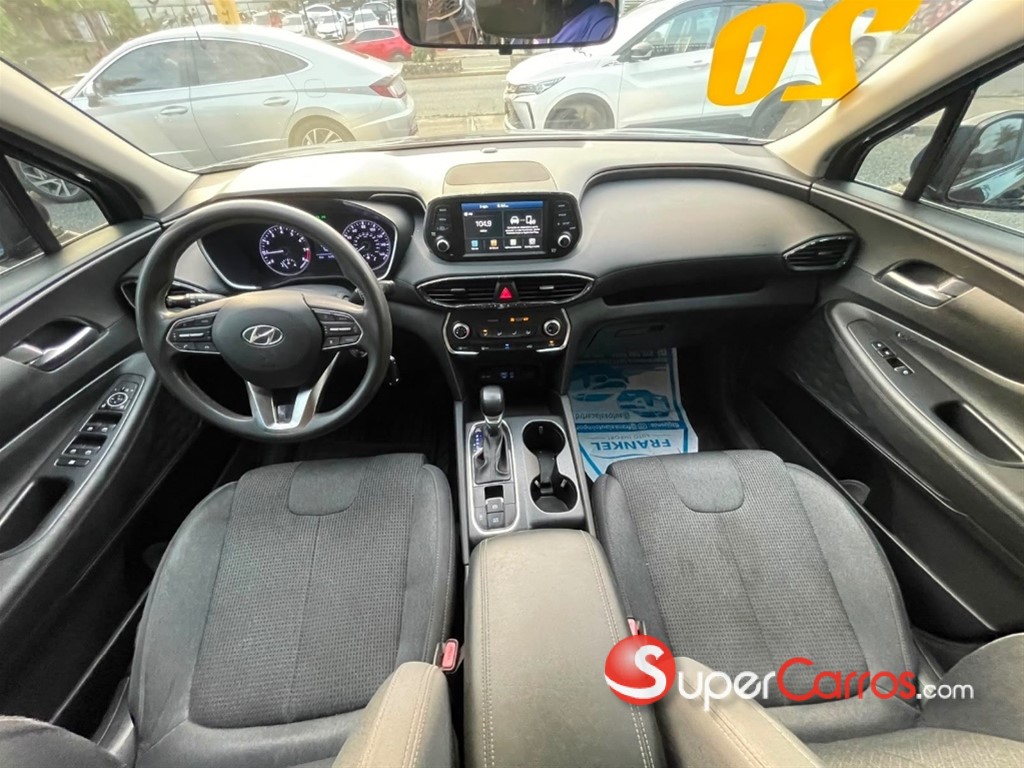 2020 Hyundai Santa Fe SE — foto 9 / 10