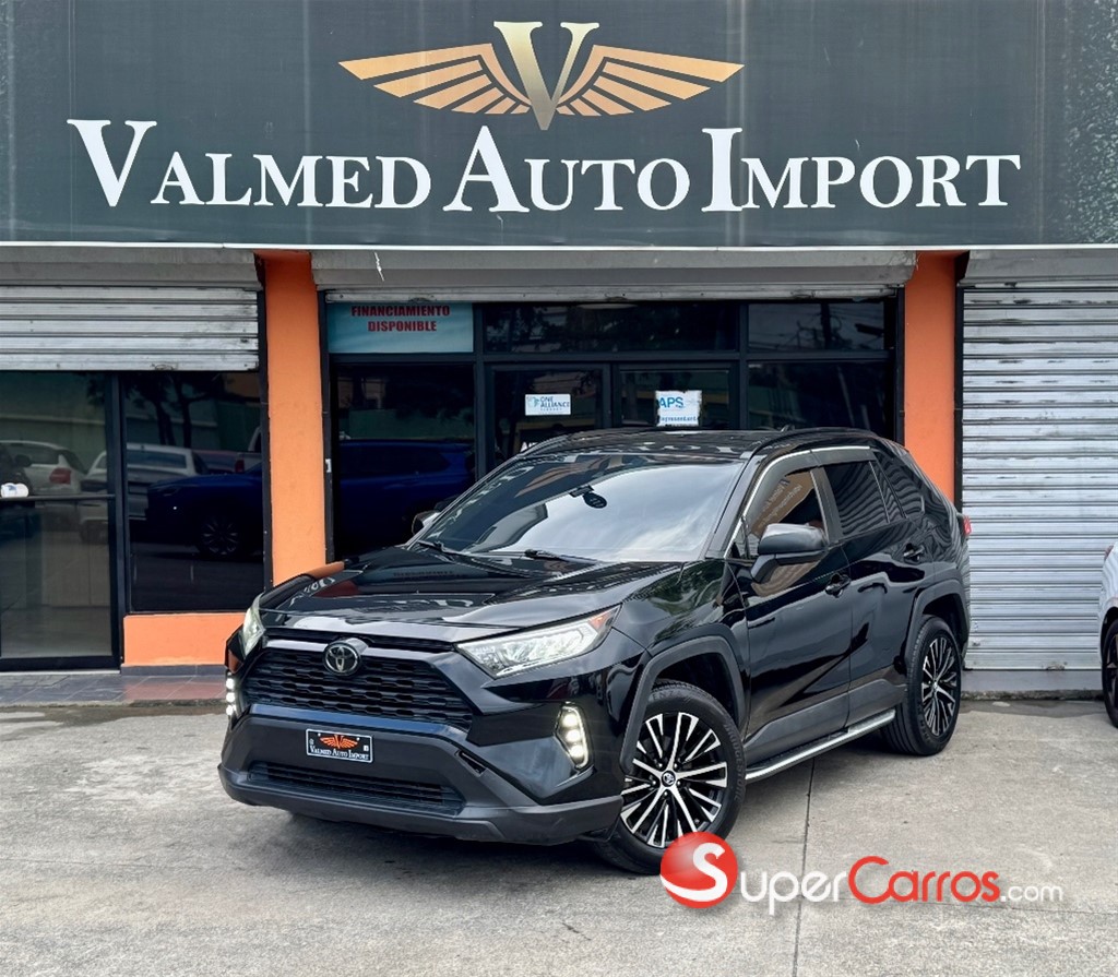 2020 Toyota RAV4 LE PLUS