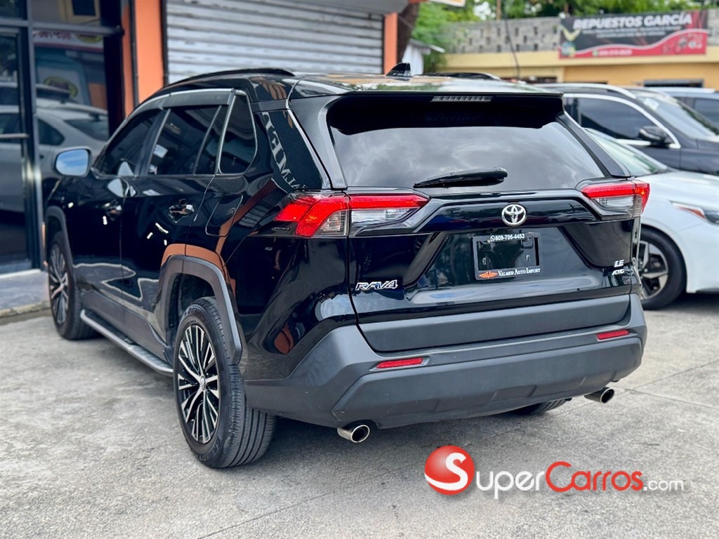 2020 Toyota RAV4 LE PLUS — foto 5 / 12
