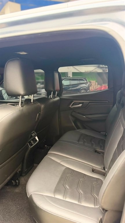 2024 Isuzu DMAX LSE — foto 8 / 10