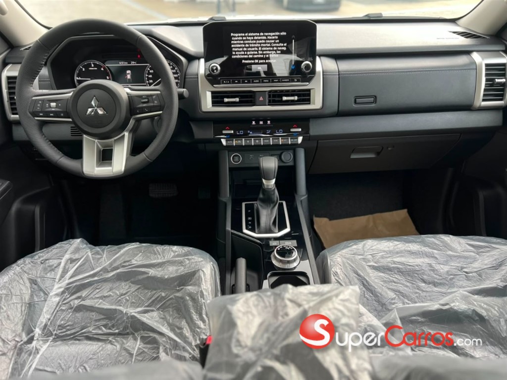 2027 Mitsubishi Motors L 200 Triton — foto 7 / 10