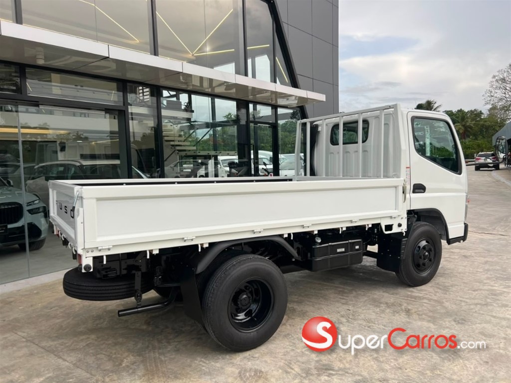 2027 Mitsubishi Motors Fuso — foto 5 / 8