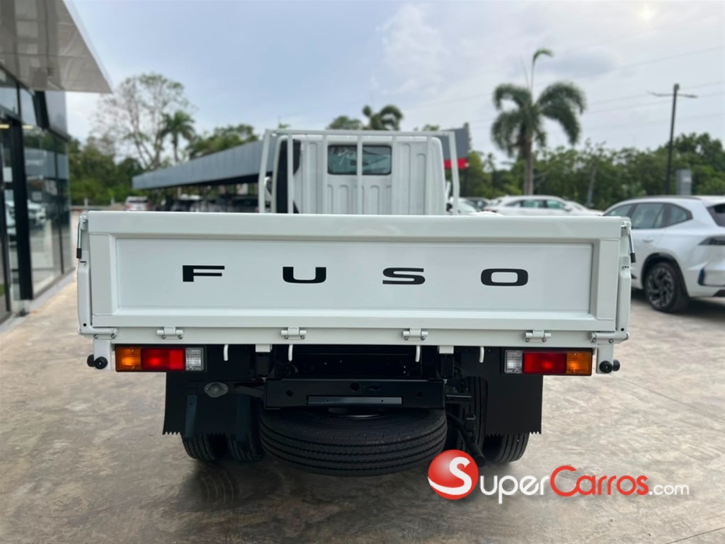 2027 Mitsubishi Motors Fuso — foto 6 / 8