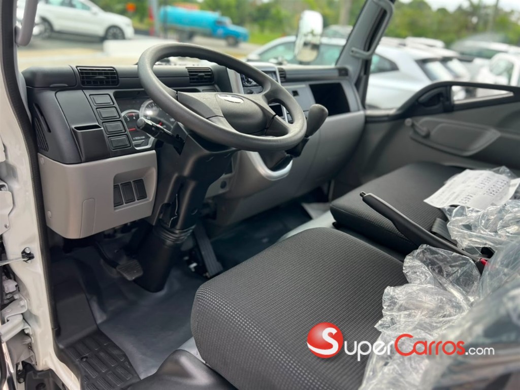 2027 Mitsubishi Motors Fuso — foto 7 / 8