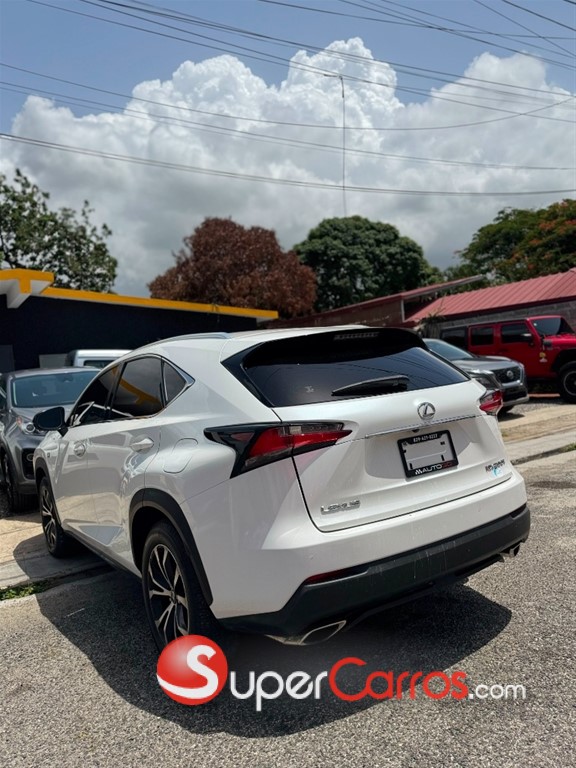 2016 Lexus NX 200T F Sport — foto 5 / 11