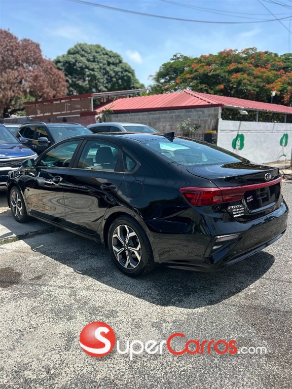 2020 Kia Forte LX — foto 4 / 9