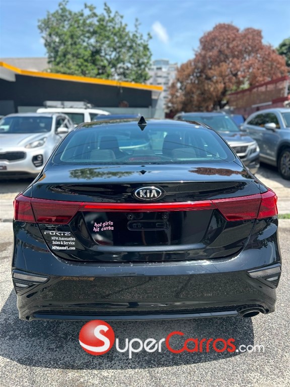 2020 Kia Forte LX — foto 5 / 9
