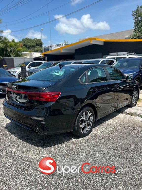 2020 Kia Forte LX — foto 6 / 9