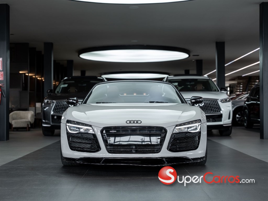 2015 Audi R8 V10 Spyder — foto 2 / 12