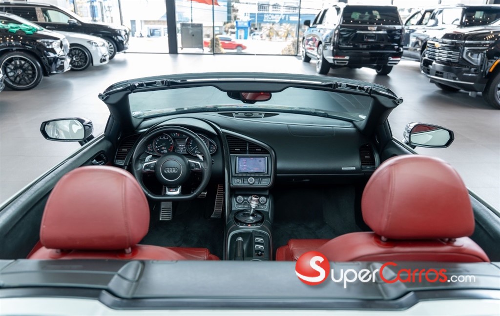 2015 Audi R8 V10 Spyder — foto 4 / 12