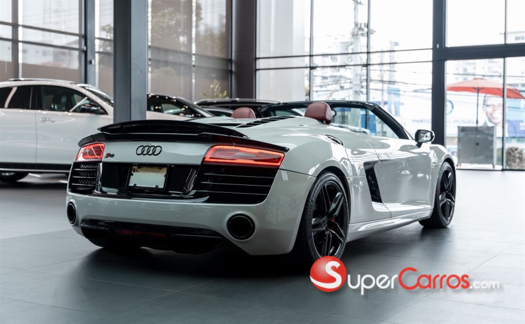 2015 Audi R8 V10 Spyder — foto 6 / 12