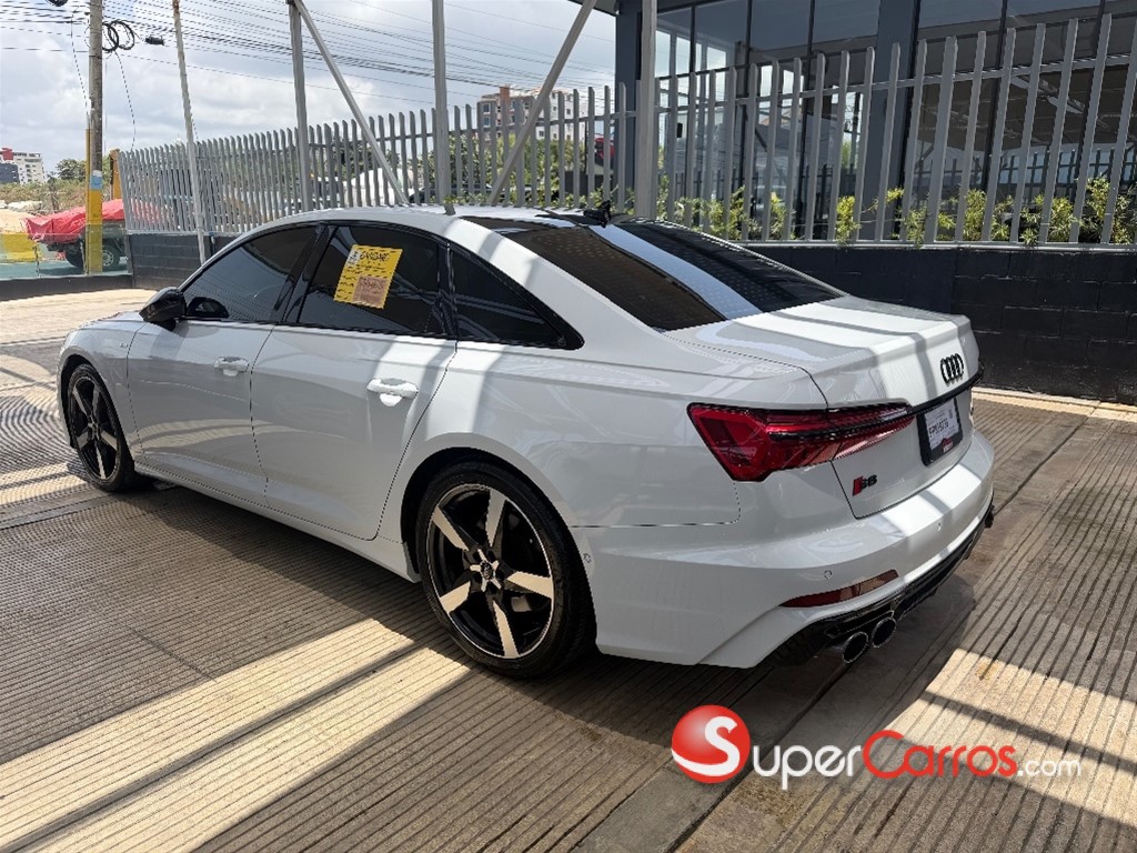 2021 Audi A6 Quattro Premium Plus — foto 5 / 7