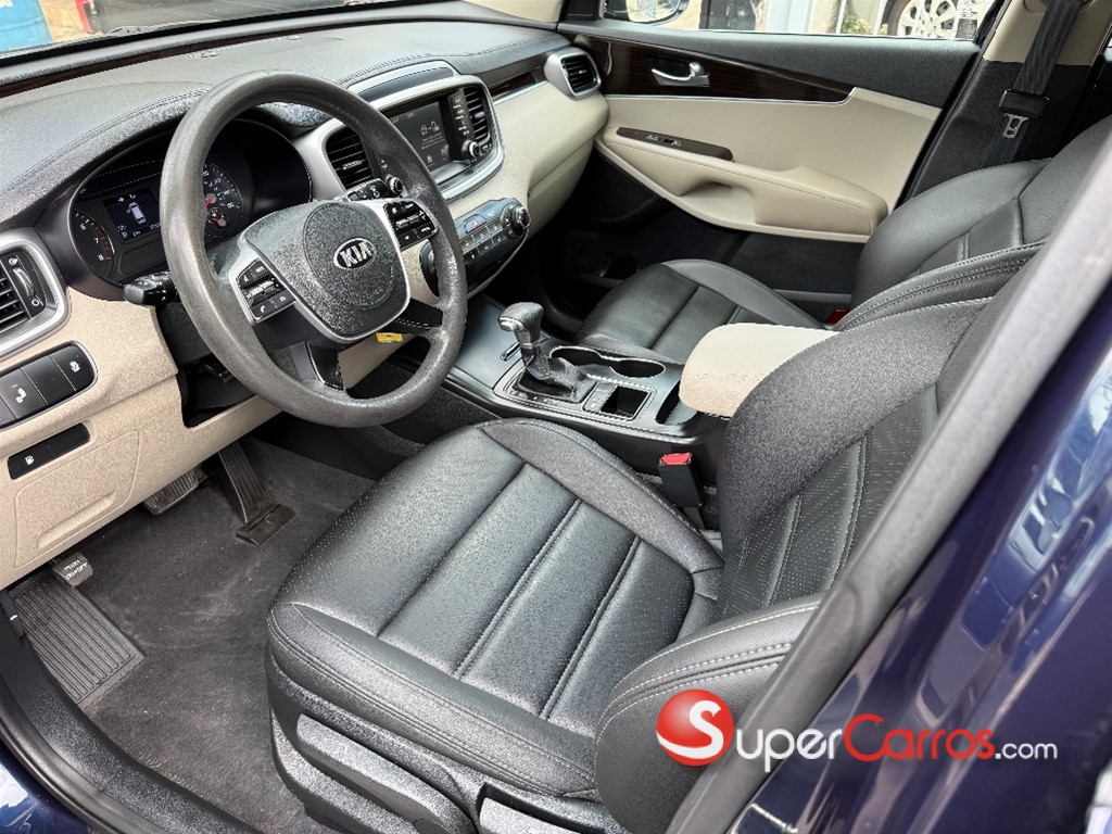 2020 Kia Sorento LX — foto 9 / 11