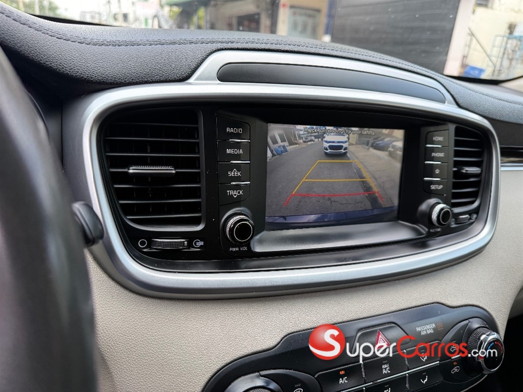 2020 Kia Sorento LX — foto 10 / 11