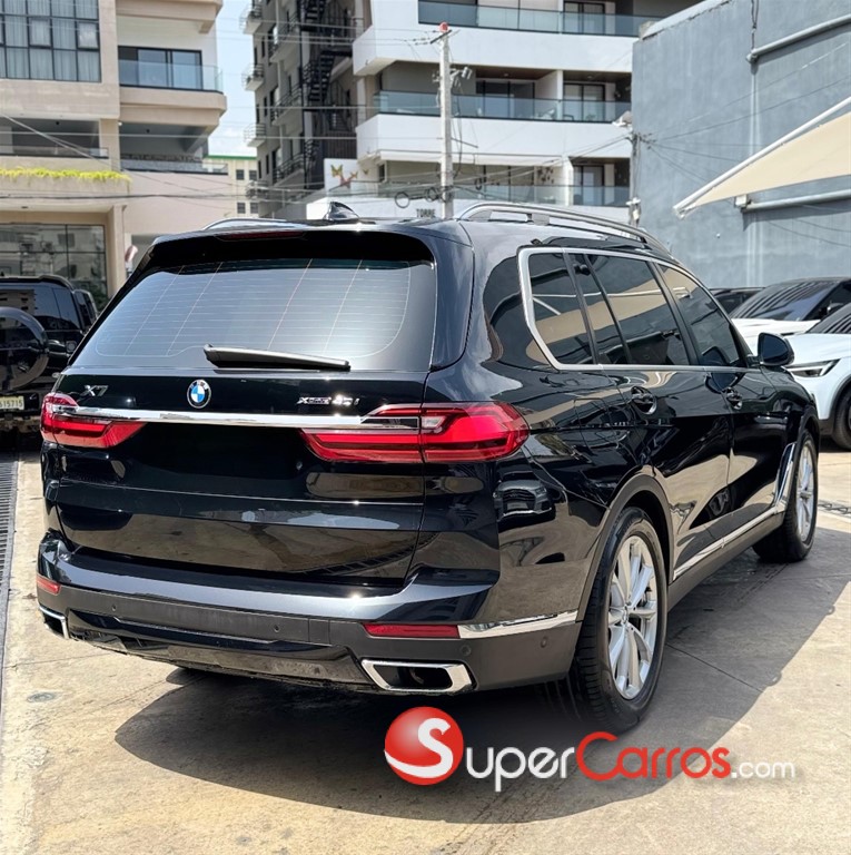 2021 BMW X 7 XDRIVE 40i — foto 4 / 8
