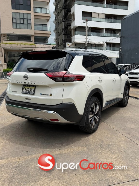 2024 Nissan X-Trail Exclusive — foto 3 / 7
