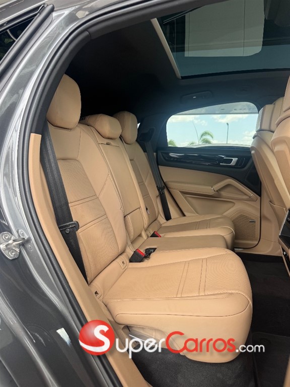 2021 Porsche Cayenne Coupe — foto 7 / 9