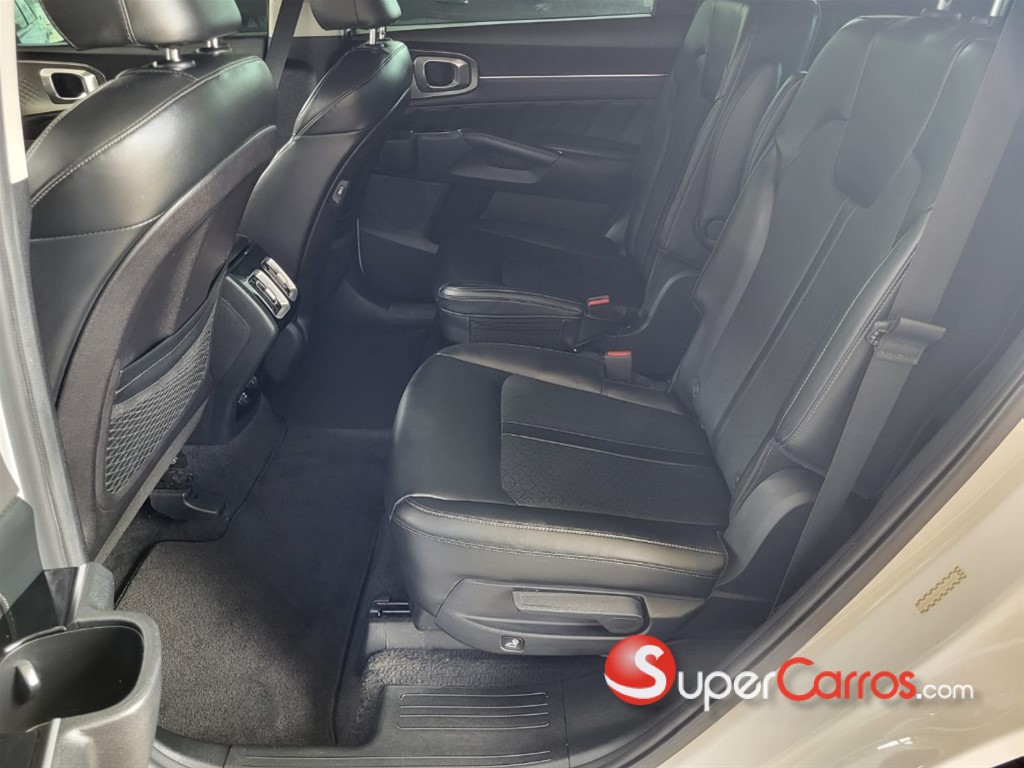 2021 Kia Sorento SX — foto 10 / 12