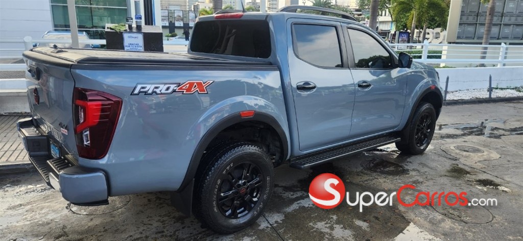 2025 Nissan Frontier Pro-4X — foto 4 / 9