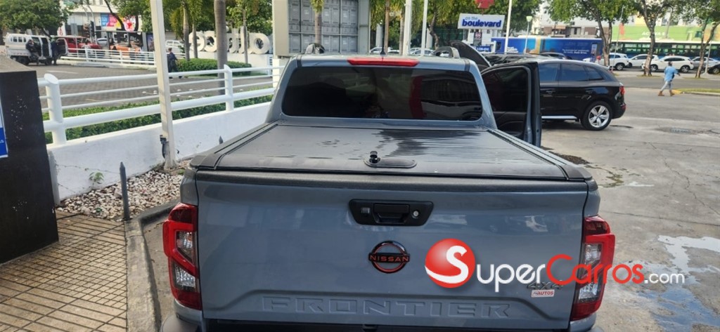 2025 Nissan Frontier Pro-4X — foto 5 / 9