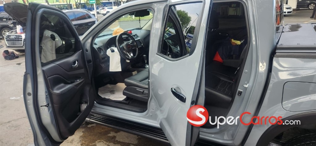 2025 Nissan Frontier Pro-4X — foto 8 / 9