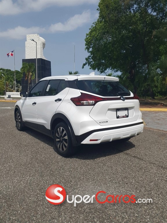 2021 Nissan Kicks S — foto 3 / 10