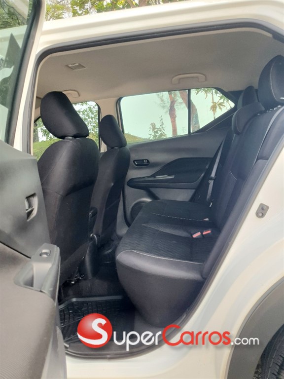 2021 Nissan Kicks S — foto 7 / 10
