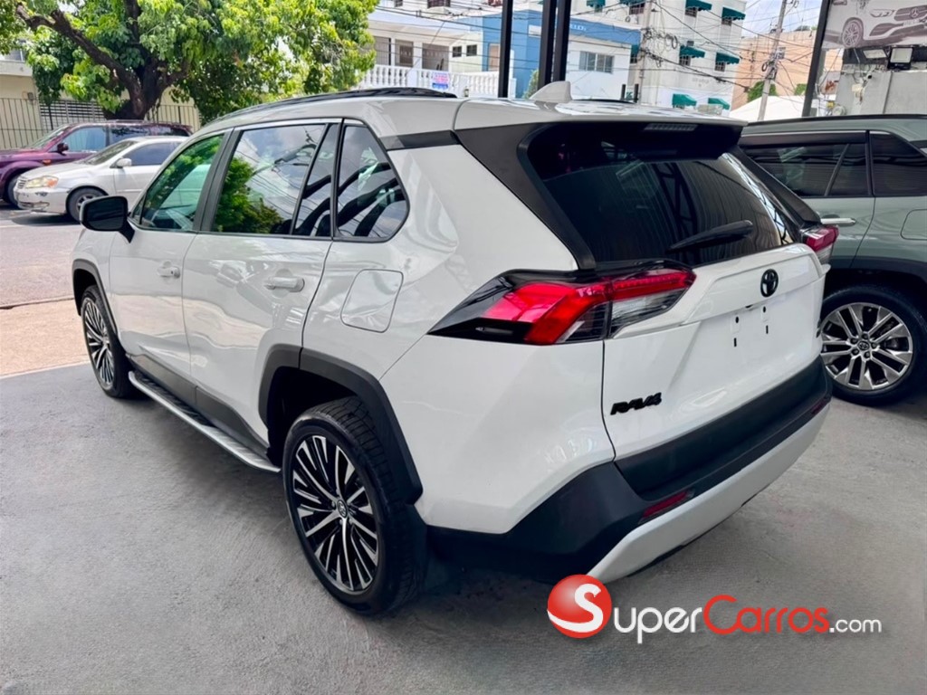 2021 Toyota RAV4 LE PLUS — foto 3 / 10