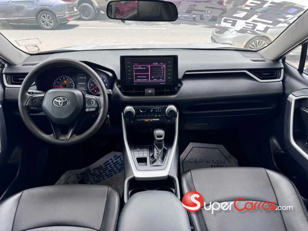 2021 Toyota RAV4 LE PLUS — foto 8 / 10