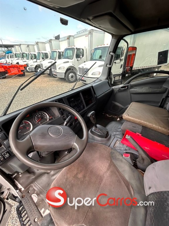 2013 Isuzu Camion Furgon — foto 5 / 5
