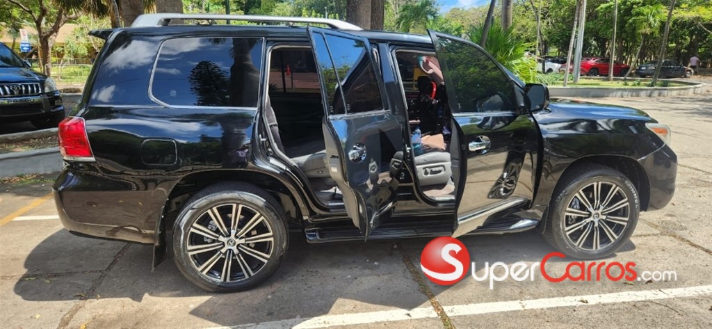 2009 Lexus LX 570 — foto 12 / 12