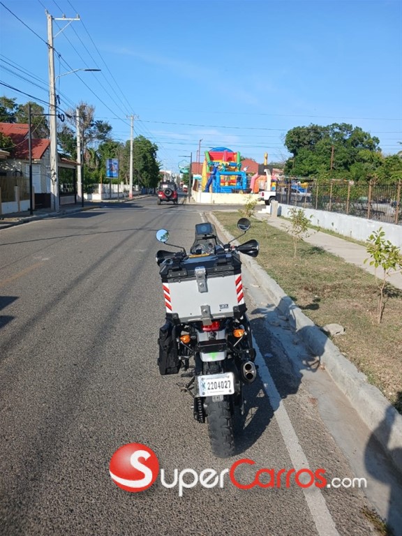 2022 ROYAL ENFIELD HIMALAYAN 411 — foto 5 / 9
