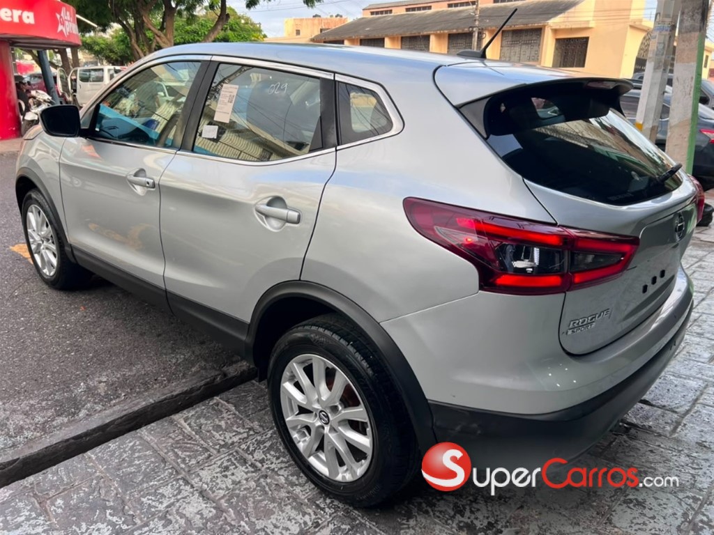 2021 Nissan Rogue Sport — foto 6 / 10