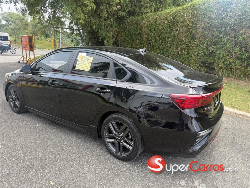 2021 Kia Forte GT Line — foto 3 / 12