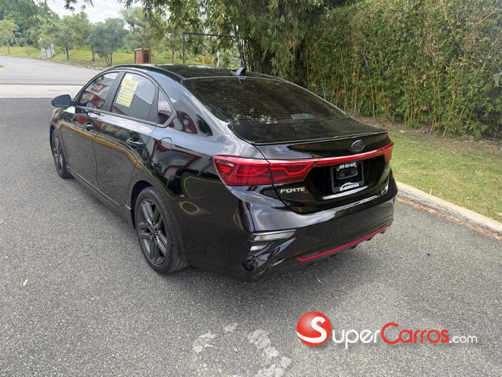 2021 Kia Forte GT Line — foto 5 / 12