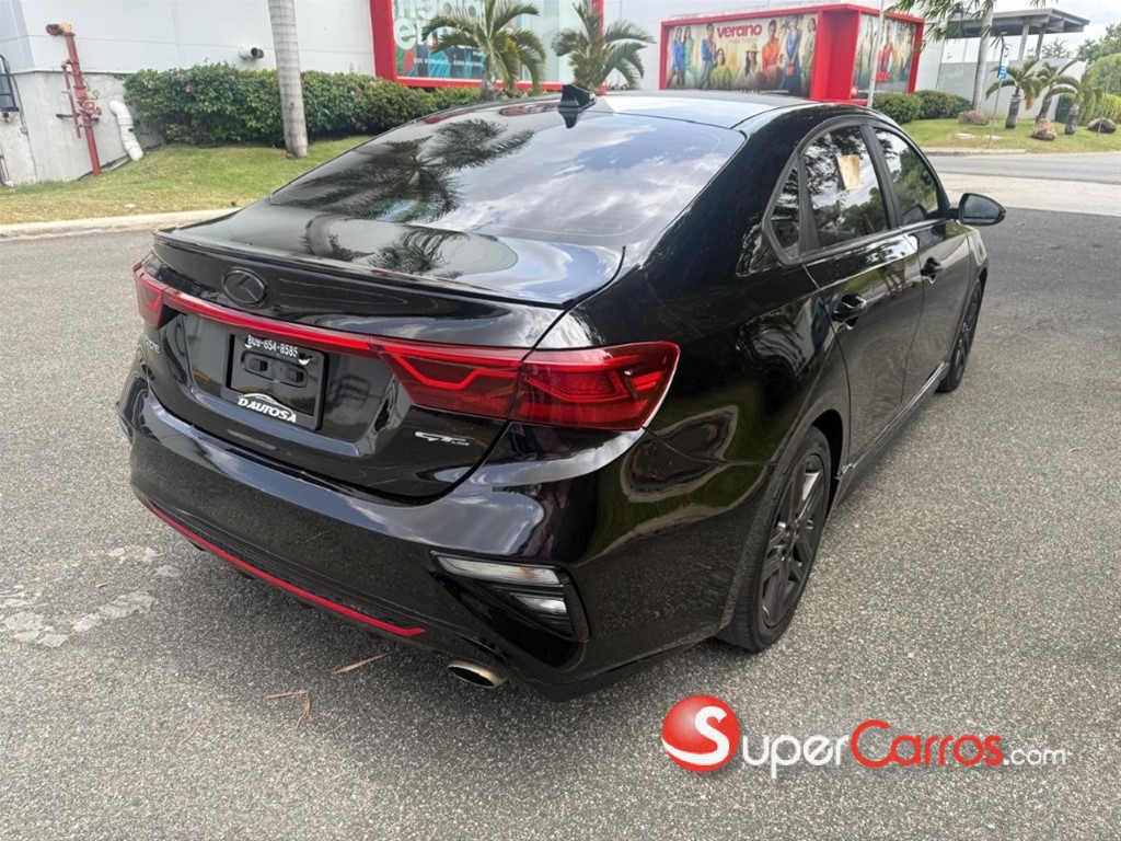 2021 Kia Forte GT Line — foto 10 / 12
