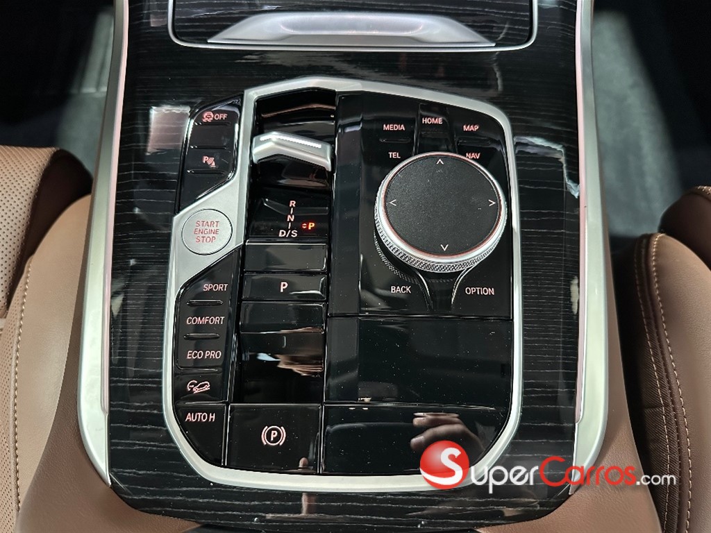 2026 BMW X 5 XDRIVE 40i M PACKAGE — foto 10 / 11