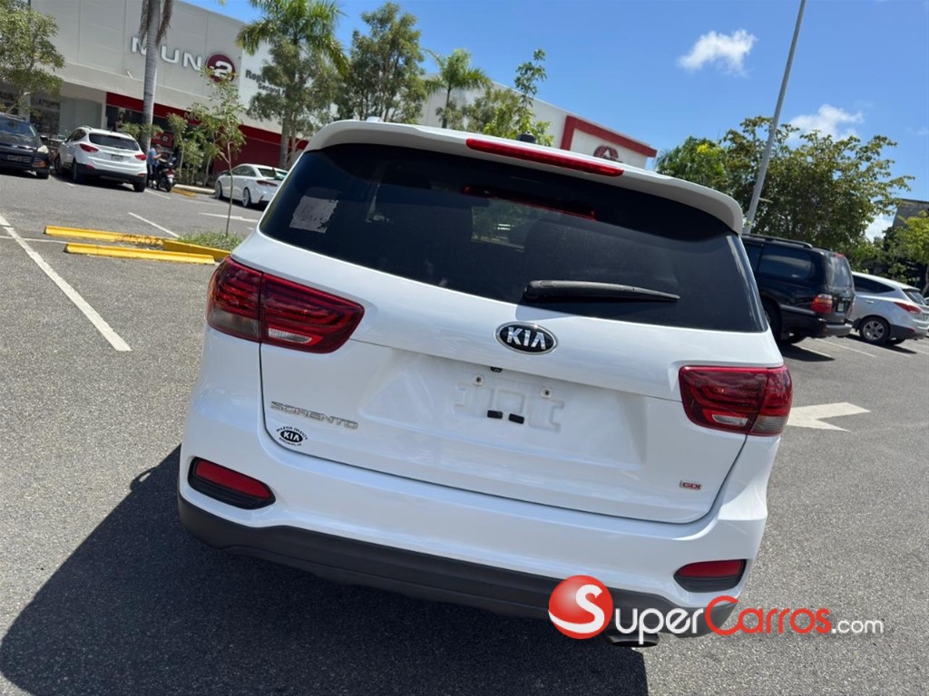 2020 Kia Sorento LX — foto 6 / 12
