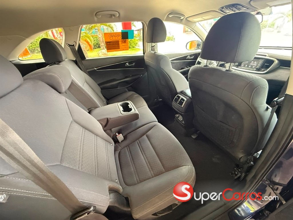 2020 Kia Sorento LX — foto 5 / 12
