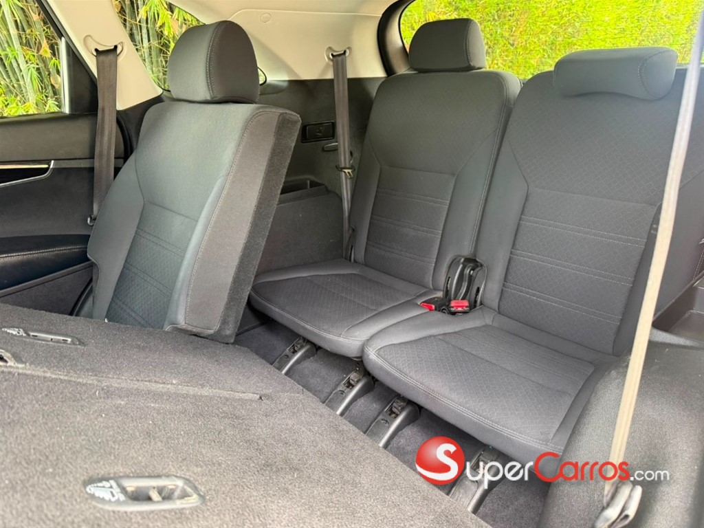 2020 Kia Sorento LX — foto 7 / 12