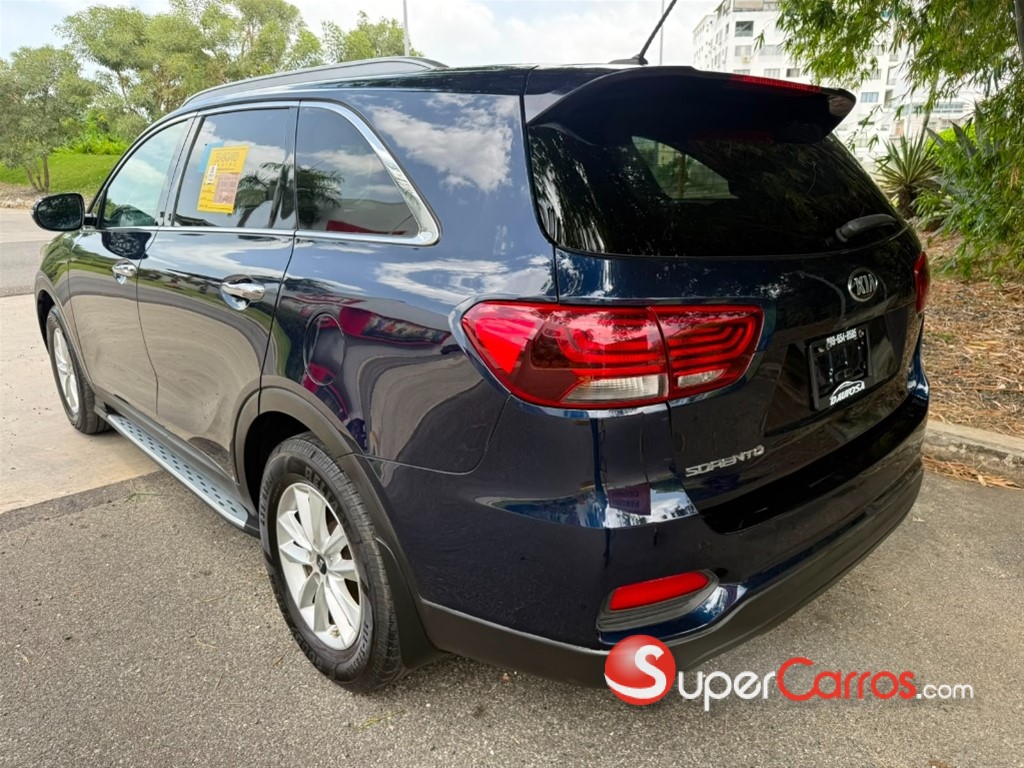 2020 Kia Sorento LX — foto 8 / 12