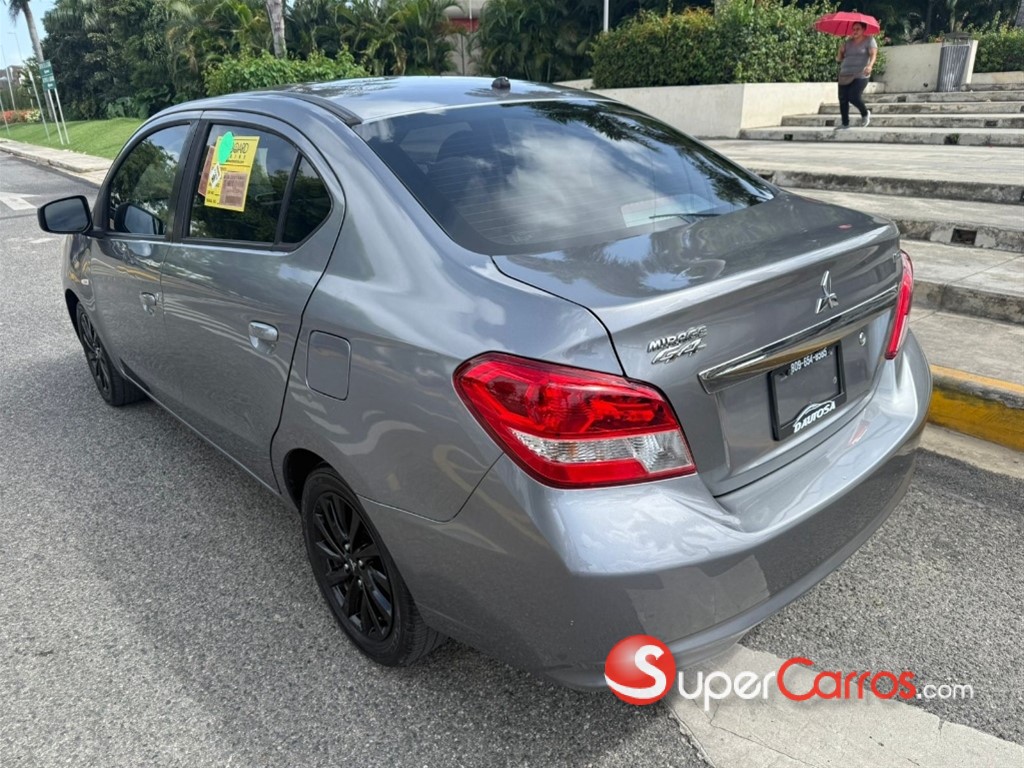 2020 Mitsubishi Motors Mirage G4 SE — foto 4 / 10