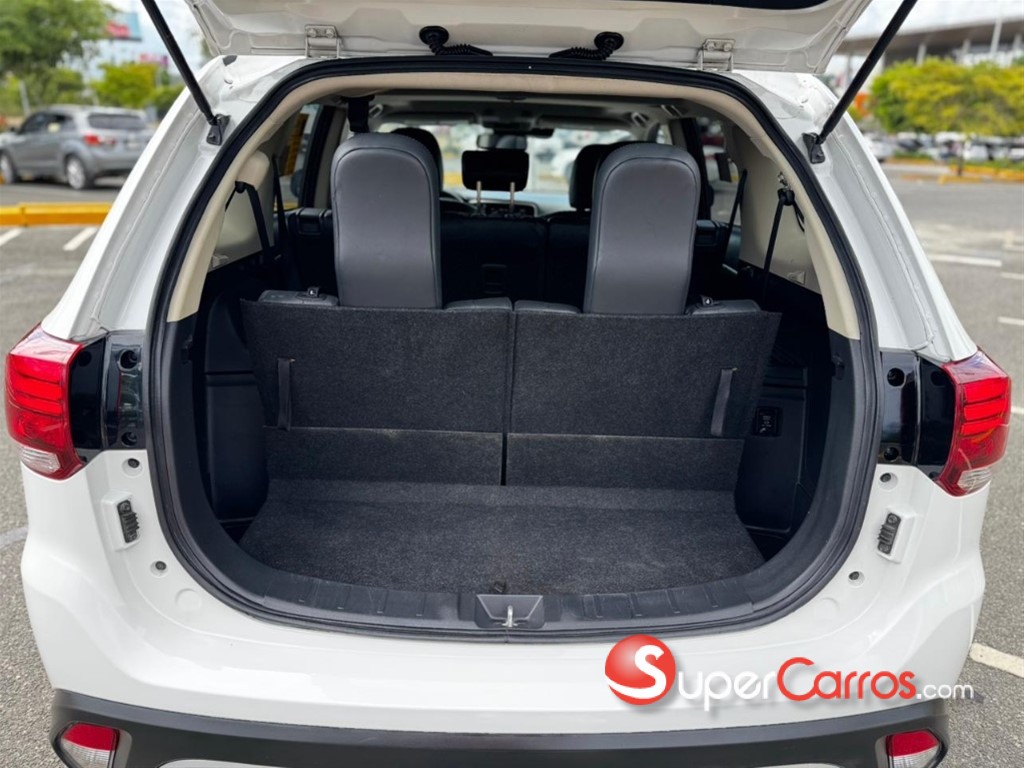 2020 Mitsubishi Motors Outlander SE — foto 8 / 12
