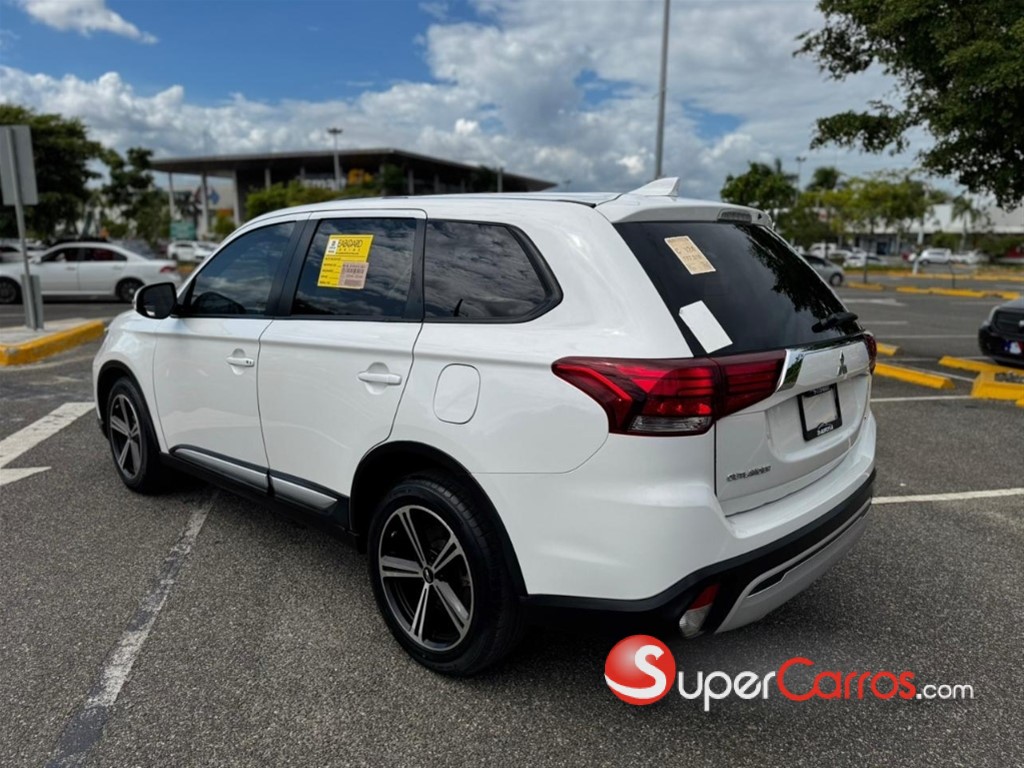 2020 Mitsubishi Motors Outlander SE — foto 10 / 12