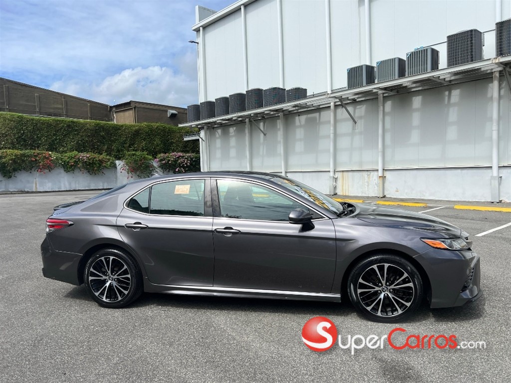 2019 Toyota Camry SE — foto 3 / 12