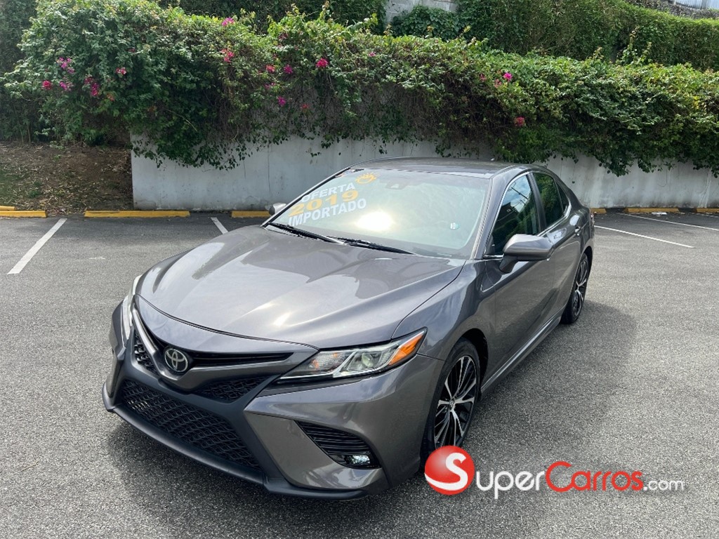 2019 Toyota Camry SE — foto 8 / 12